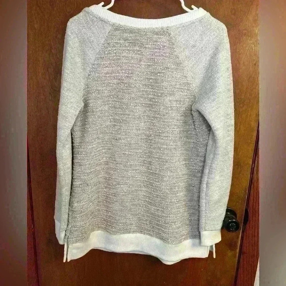 Liz Lange Women’s Maternity Sweater - Picture 2 of 3